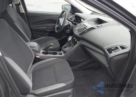 2013 Ford Escape S z USA, uszkodzony, nr VIN 1FMCU0F77DUB31314